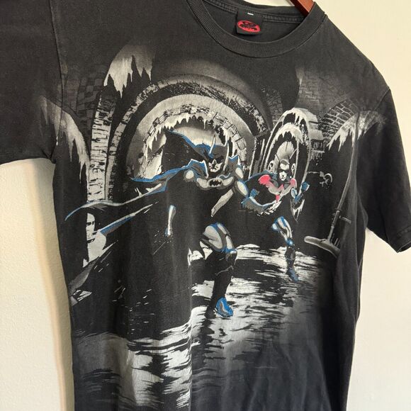 Vintage 1997 Batman Robin Movie AOP Large Cave Comic Mr Freeze T-Shirt Promo - Picture 2 of 7